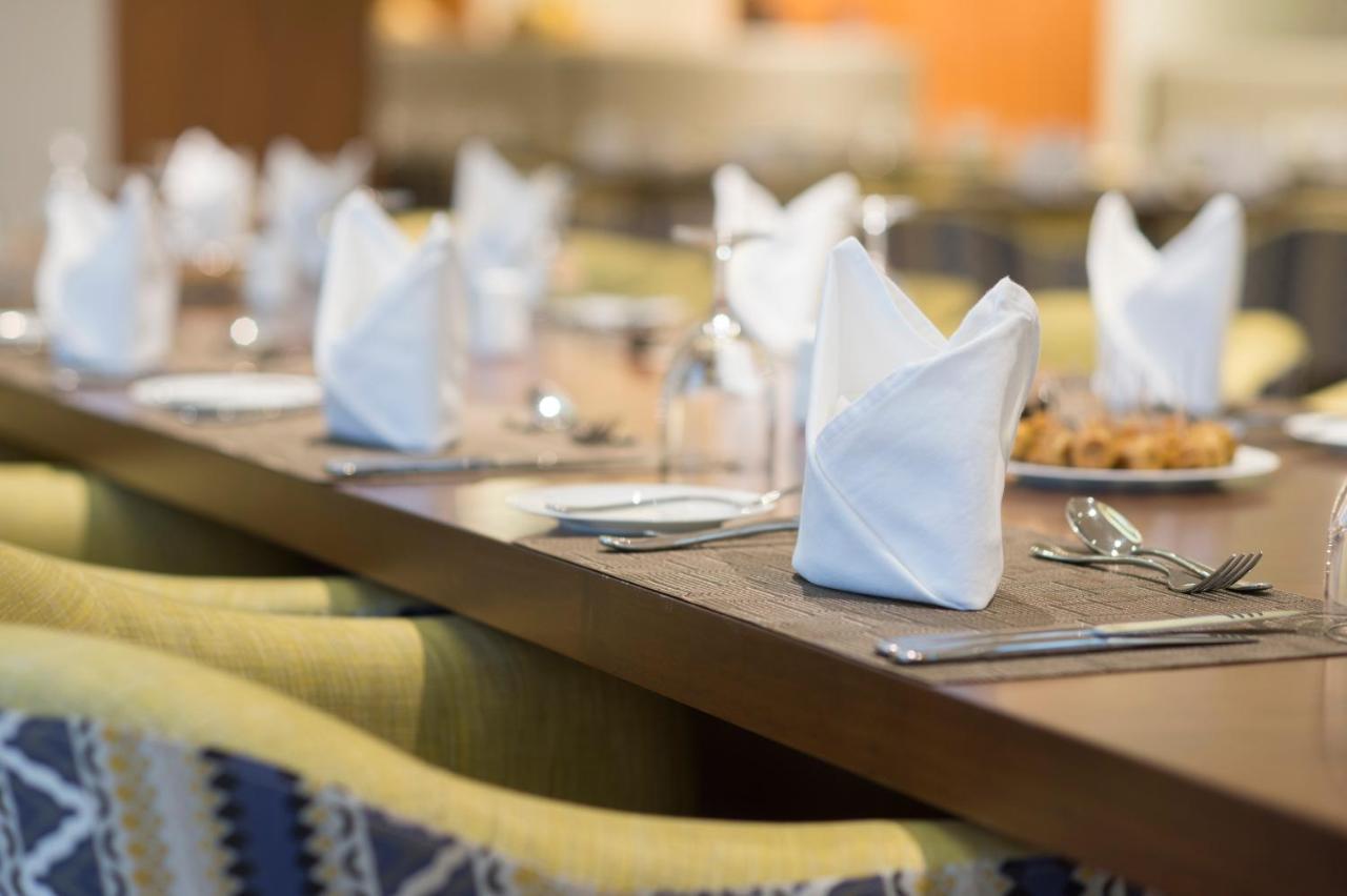 Holiday Suites Al Azizia Mekka Eksteriør bilde The hotel's restaurant