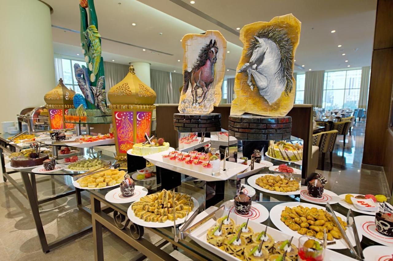 Holiday Suites Al Azizia Mekka Eksteriør bilde A buffet at the Jumeirah Jumeirah Hotel
