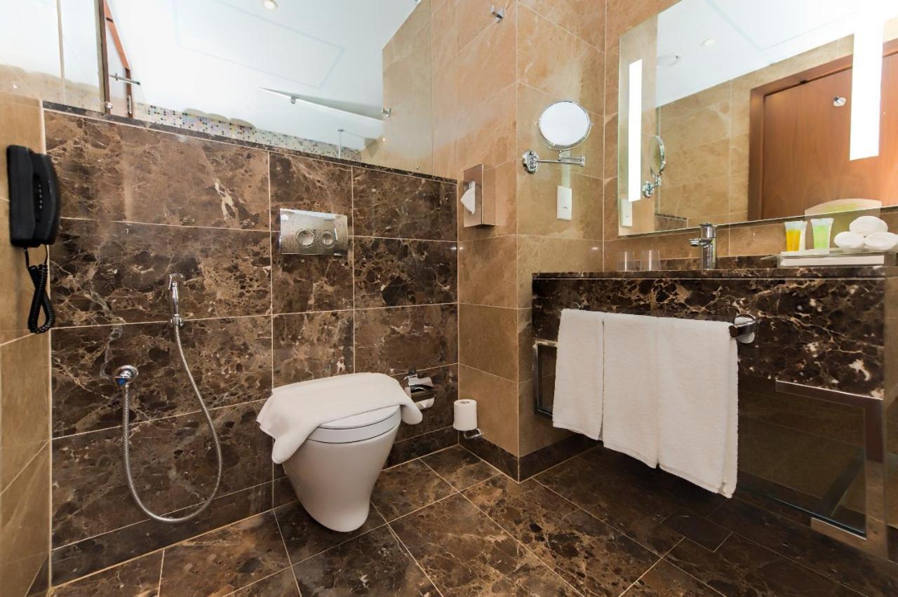 Holiday Suites Al Azizia Mekka Eksteriør bilde Bathroom