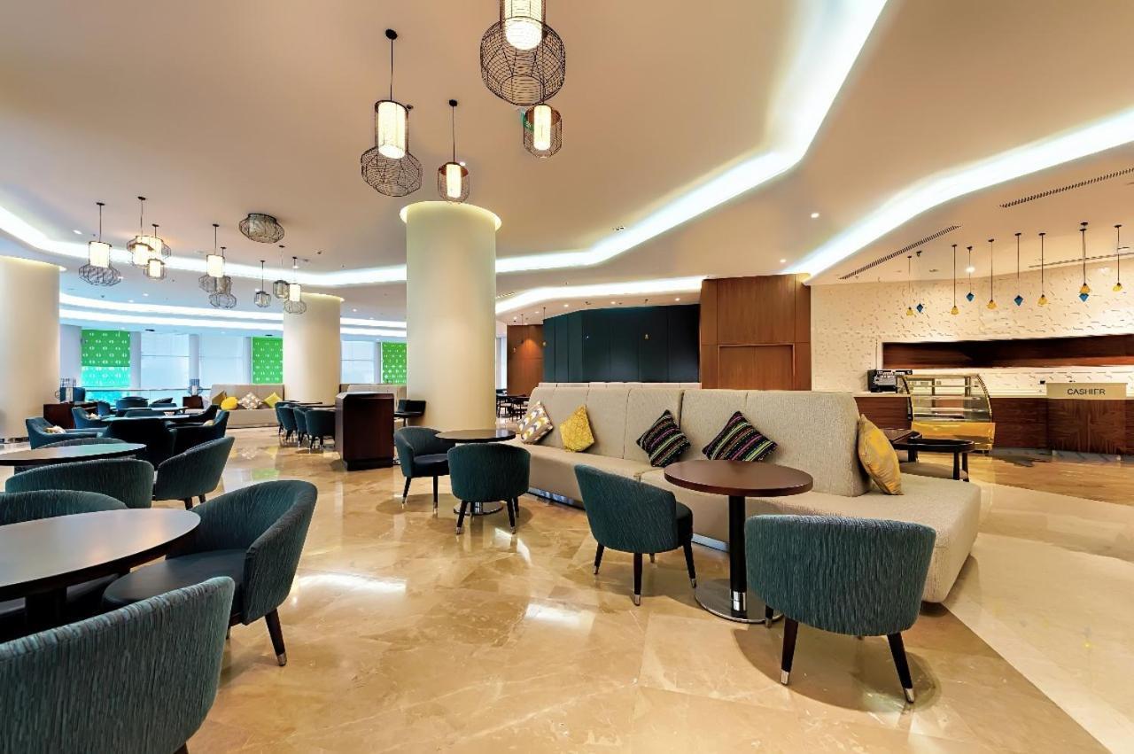 Holiday Suites Al Azizia Mekka Eksteriør bilde The hotel's lobby